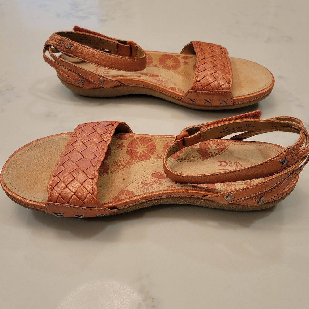 Clarks sandals - Picture 3 of 7